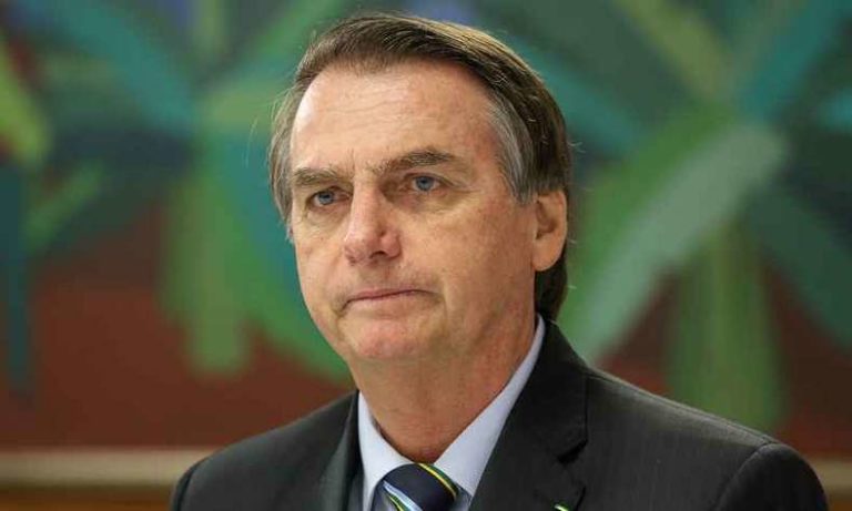 Bolsonaro Announces Release of R$20 Billion for Vaccine Purchase