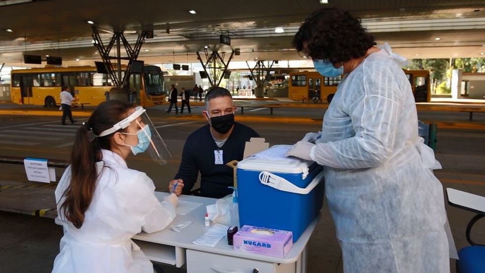 Brazil totals 150,998 deaths from the Covid-19 pandemic - in the past 24 hours, another 309 deaths from the disease caused by the novel coronavirus have been recorded. On Monday, October 12th, the number of deaths since the start of the pandemic stood at 150,998. There are still 2,400 deaths under investigation.