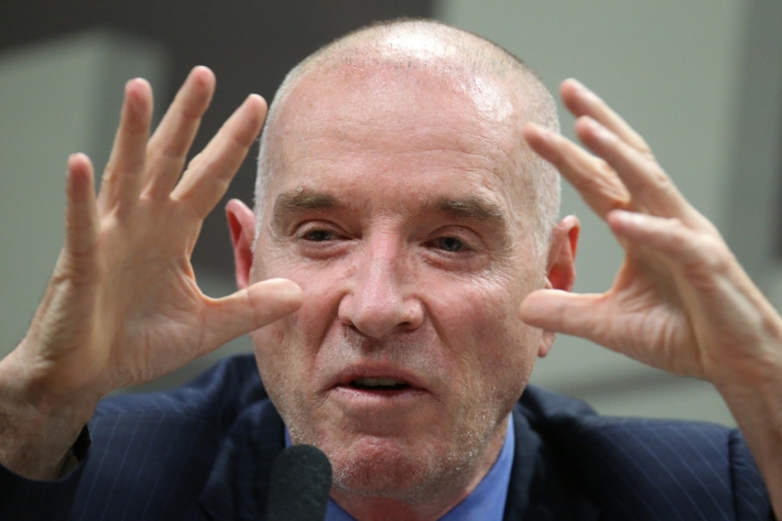 Nothing breaks Eike Batista's spirit, who is rubbing his hands to get back into "entrepreneurship".