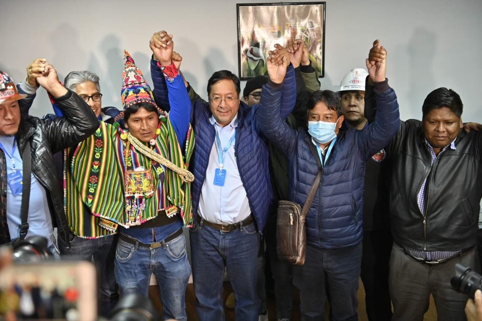 Bolivia’s socialist candidate Luis Arce looks set to win the country’s presidential election without the need for a run-off, an unofficial count indicated on Monday, putting the leftwing party of Evo Morales on the brink of a return to power.