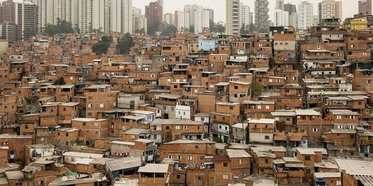 A huge challenge in this São Paulo favela, where confinement is a luxury available to a few and where families would like to have money saved for when unforeseen events arise.
