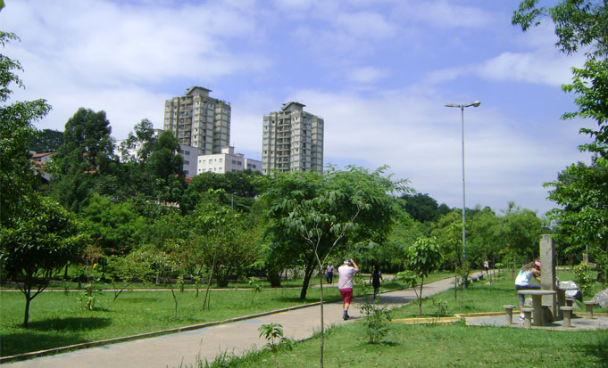 Marked by traditional leisure spots in the eastern part of the city, such as the Tietê Ecological Park and the Tiquatira Linear Park, the Cangaíba district is still experiencing difficult times and presents an upward trend in deaths from the novel coronavirus.