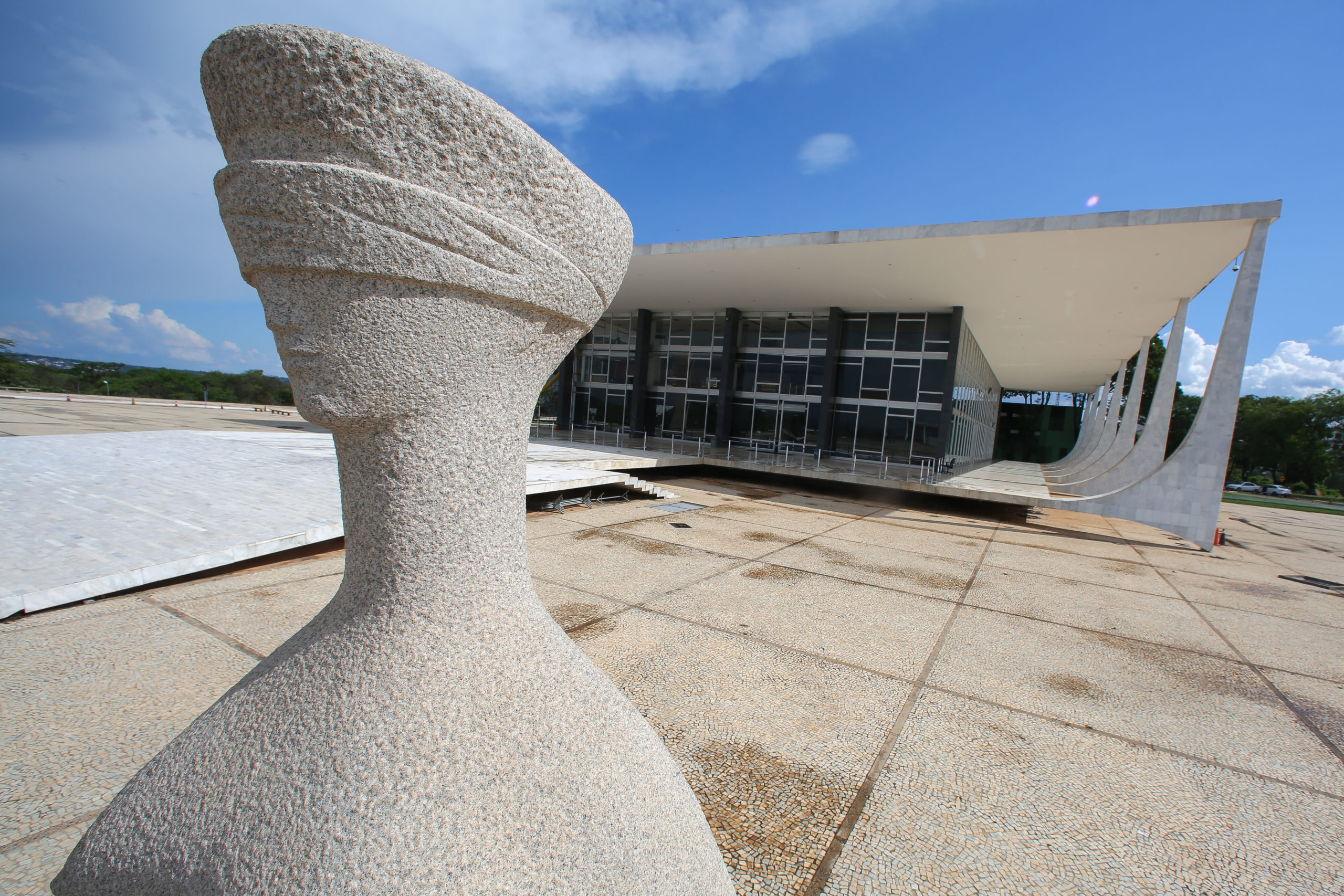 Brazil’s Supreme Court Justices Clash over Presiding Justice’s “Superpowers”