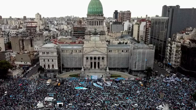 Thousands in Argentina March Against new Move to Legalize Abortion