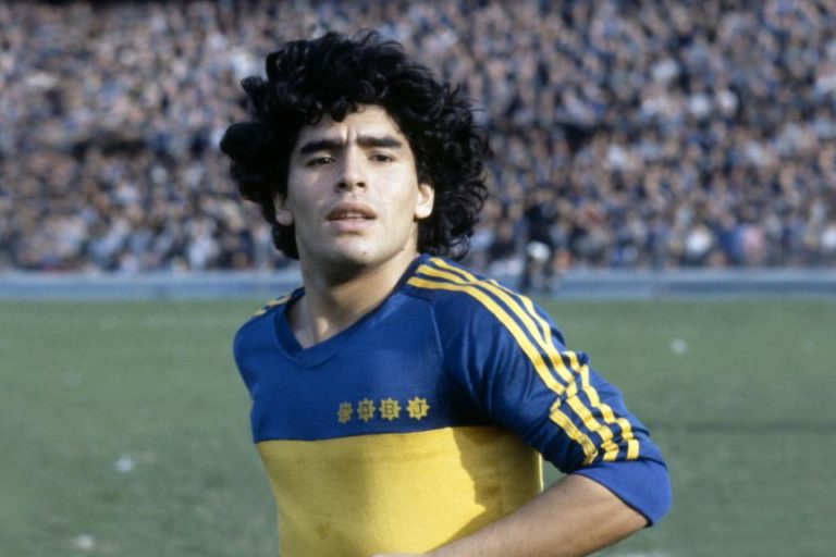 Diego Maradona, Argentine Soccer Genius Who Saw Heaven and Hell, Dead at 60