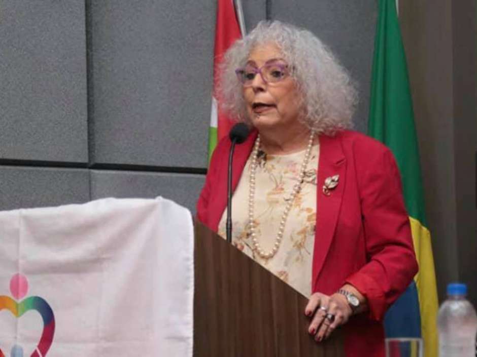 At 68, PSOL's psychoanalyst and sociologist Letícia Lanz is seeking to elect herself as mayor of Curitiba, the capital of Paraná State.