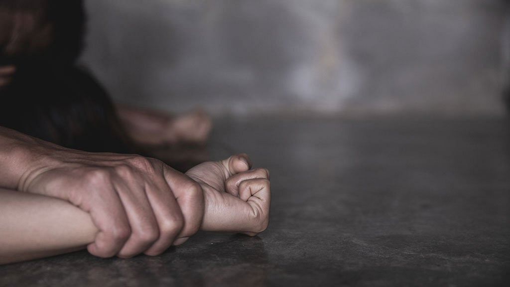 When only women's answers to the survey are analyzed, rape is pointed out by 44 percent and reported as the fourth main form of violence suffered, while among men the figure drops to 39 percent, sixth place.