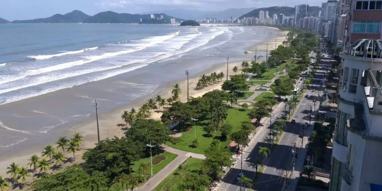 São Paulo: 12 Beachfront Cities Ignore State Restrictions against Crowded Beaches