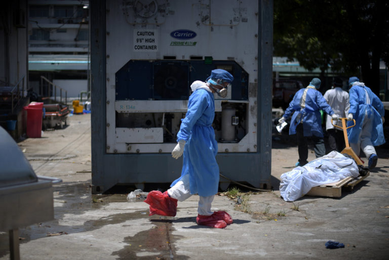 Ecuador to Hire 12,000 Doctors Amid Pandemic