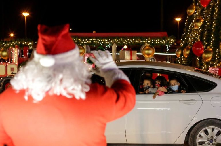 ‘No Presents:’ Mexicans Asked to Curb Christmas Plans to Control Pandemic