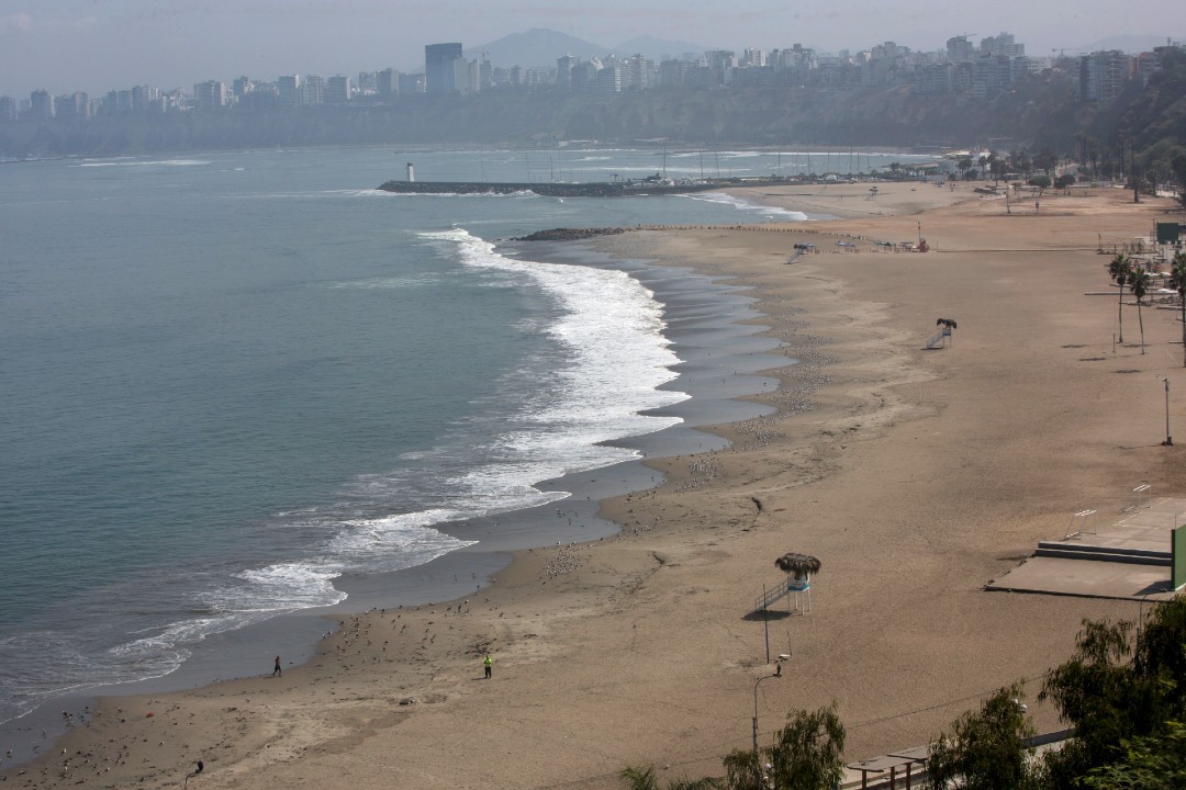 Peruvian authorities have restricted entry to beaches to prevent them from "becoming new sources of infection" of the novel coronavirus (COVID-19), General Jorge Angulo, the head of the Lima Regional Police, announced on Saturday, December 26th.