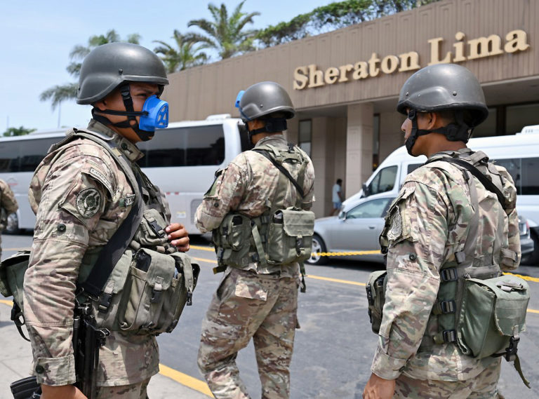 Peru Military to Enforce Christmas, New Year Lockdown Measures