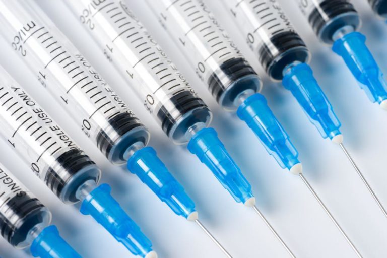Brazil Fails to Secure Syringes for COVID-19 Vaccine Jabs