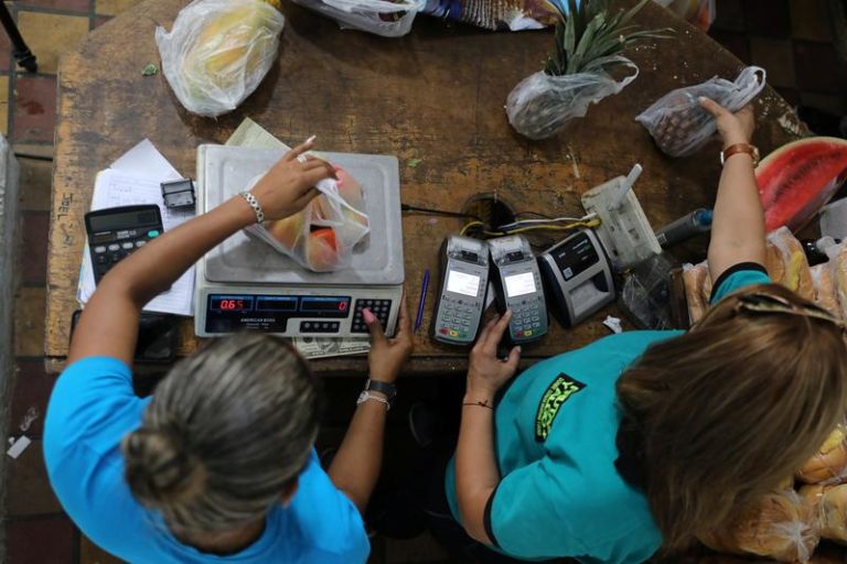 Dollar’s Growing Dominance in Venezuela Leaves Locals ‘Short-changed’