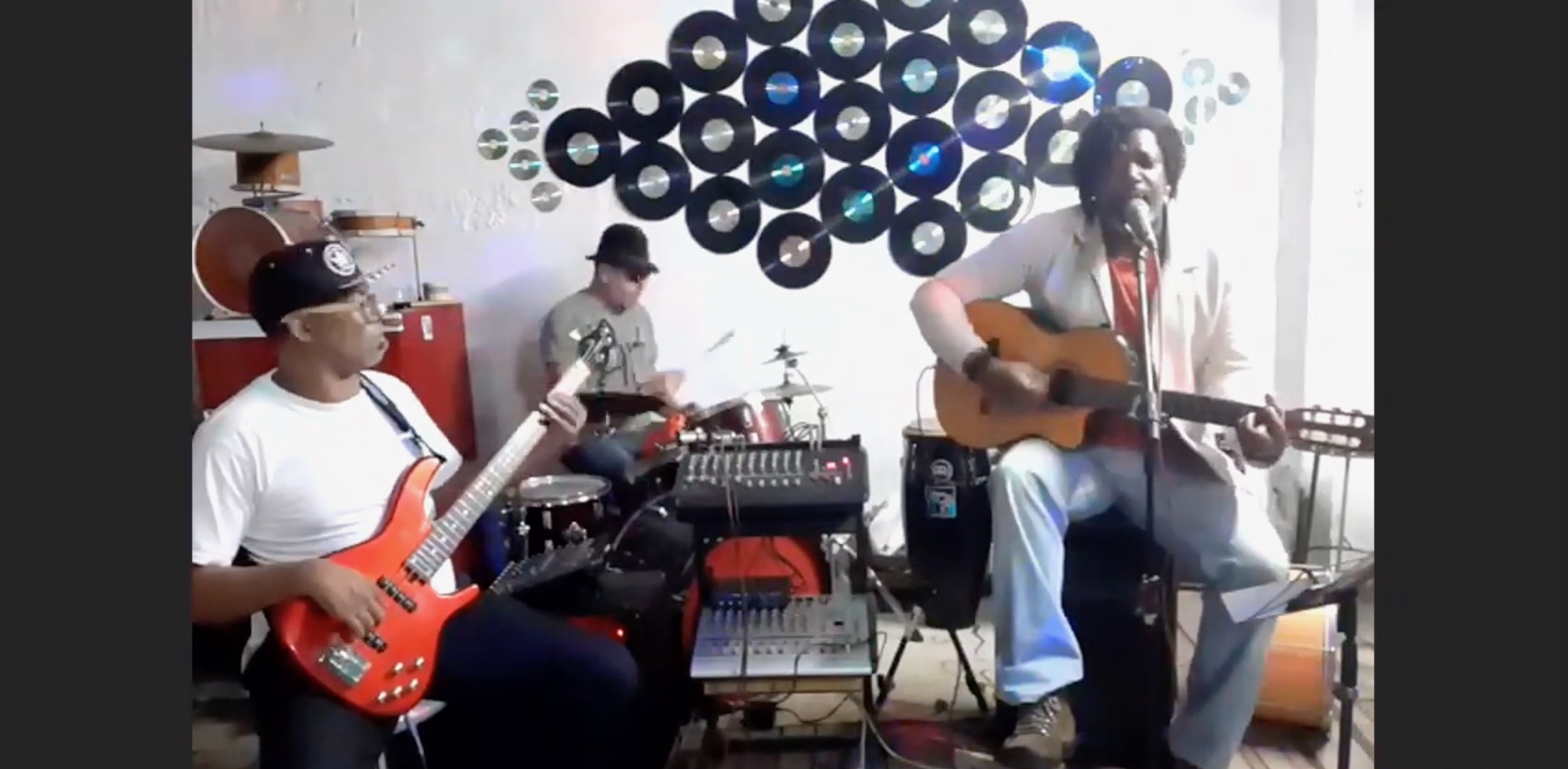 Misturando Som performs at the City, Favela, and Heritage Forum’s year-end event.