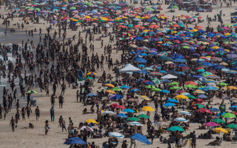 Brazilians Flock to Beaches for New Year as Infections Rise