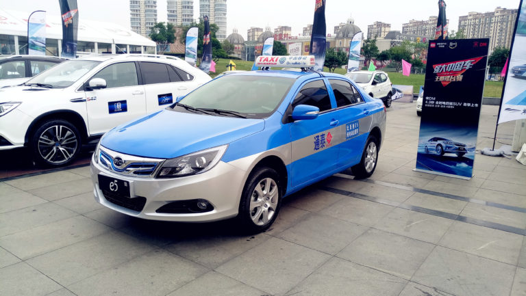 Chile Unveils Plan to Spur Electromobility With Chinese-made Electric Taxis