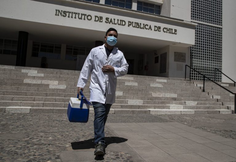 Chile Keeps Faith in Sinovac Covid-19 Vaccine as Brazil Data Generate Jitters Elsewhere