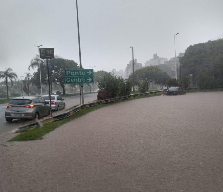 Rain in Florianópolis: Mother and Daughter Killed After Landslide and Wall Collapse