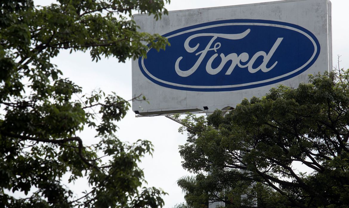 FORD (Photo Internet Reproduction)