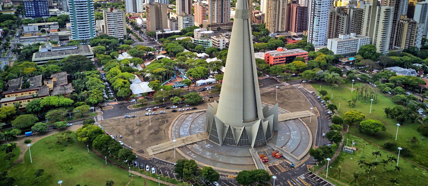 MaringÃ¡ Cathedral and city center. Several buildings. Cathedral of MaringÃ¡ and downtown. Several buildings.
