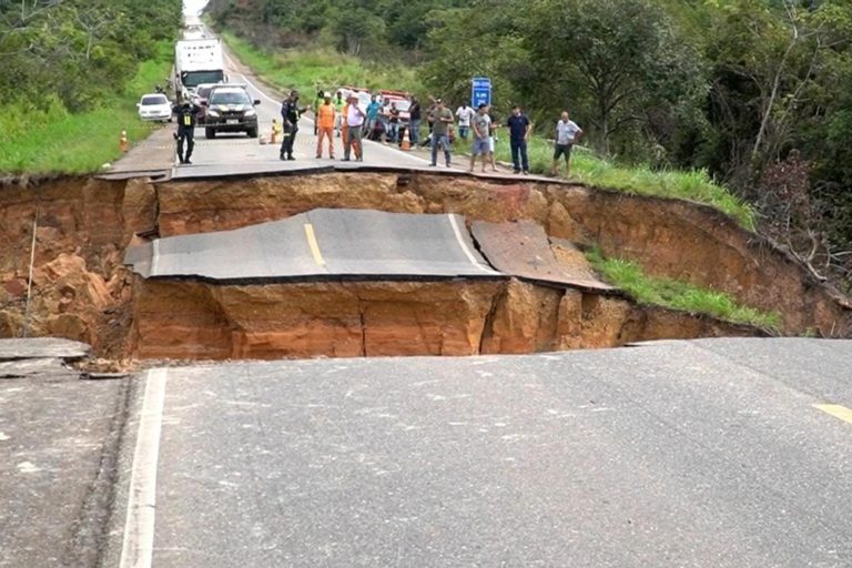 Brazilian city Ipixuna do Pará decrees emergency after flood collapses highway