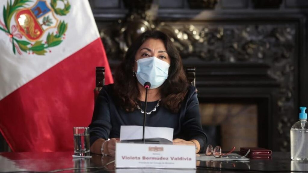 "In order to be clear, there is no longer a quarantine for 14 days. However, there is mandatory social immobility, also known as curfew, which runs from 9 at night to 4 in the morning, and strict social immobility on Sundays," said Prime Minister Violeta Bermudez.