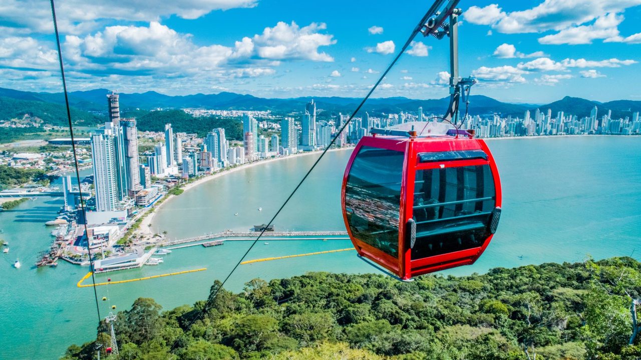 Balneário Camboriú, Santa Catarina state. (Photo internet reproduction)