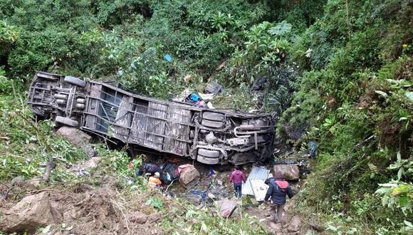 At least 20 people killed in highway accident in central Bolivia