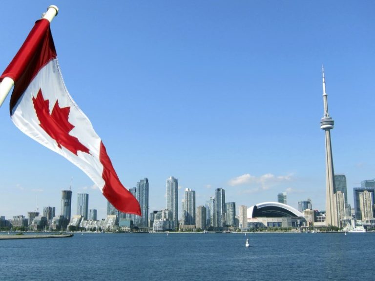 Canada seeks 1.2 million workers from abroad. See how to become one of them