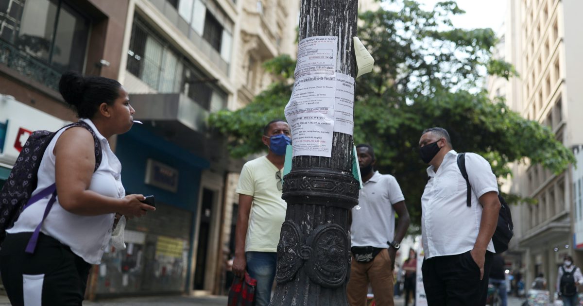  Millions of Brazilians at risk of slipping back into poverty. (Photo internet reproduction)