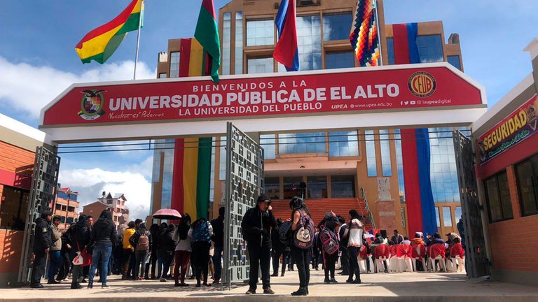 Tragedy in Bolivia: seven university students die after four-storey plunge
