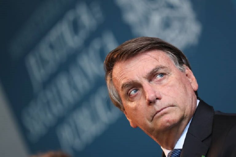 “Only God can remove me from the presidential chair,” says Bolsonaro   