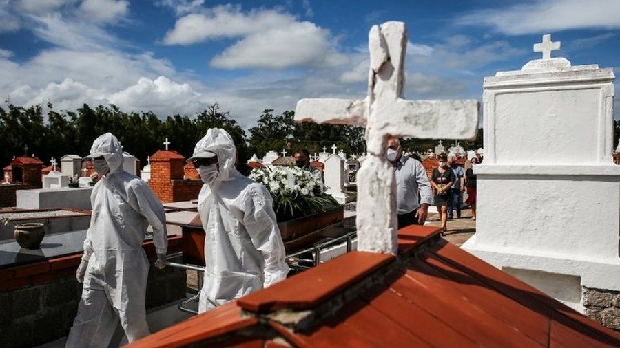 Uruguay registers record Covid-19 deaths in a day; Lacalle Pou extends restrictions until April 30