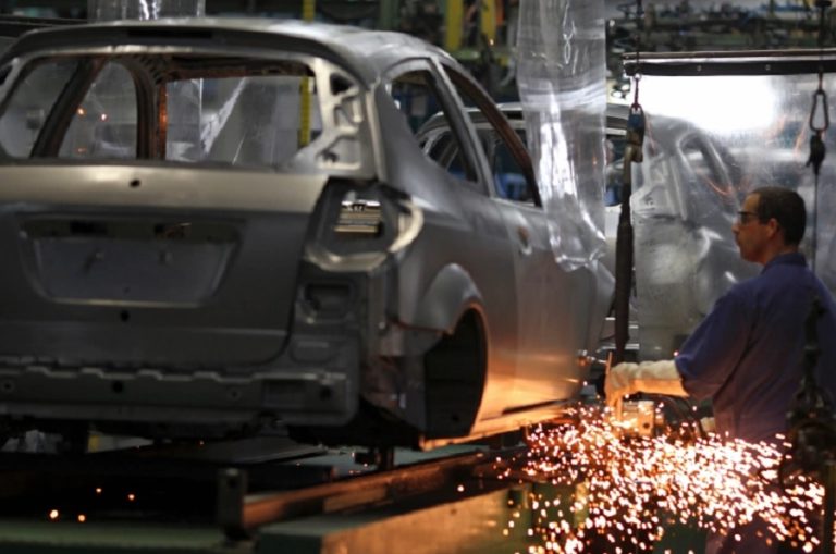 Analysis: Unprecedented, 29 car factories stand idle in Brazil