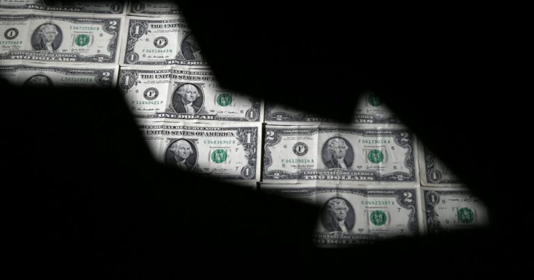Analysis: Dollar down 6% since early March, back to R$5.40; will the slump continue?