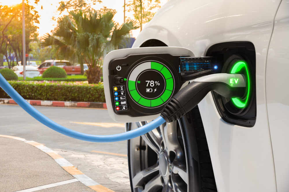 Despite the interest of consumers, the truth is that the penetration of EVs here is still very low