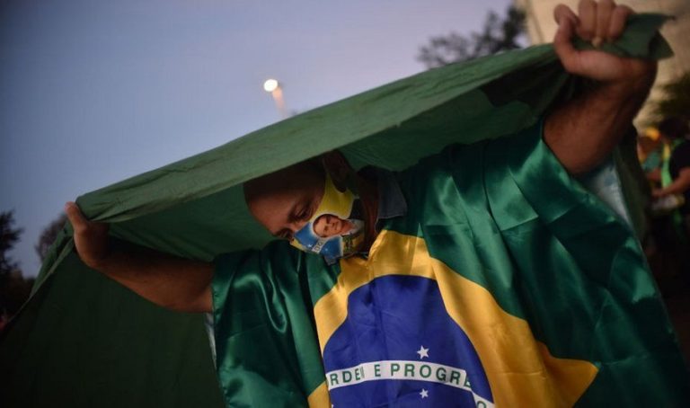 Focus on pandemic in Brazil leaves economic reforms in the background
