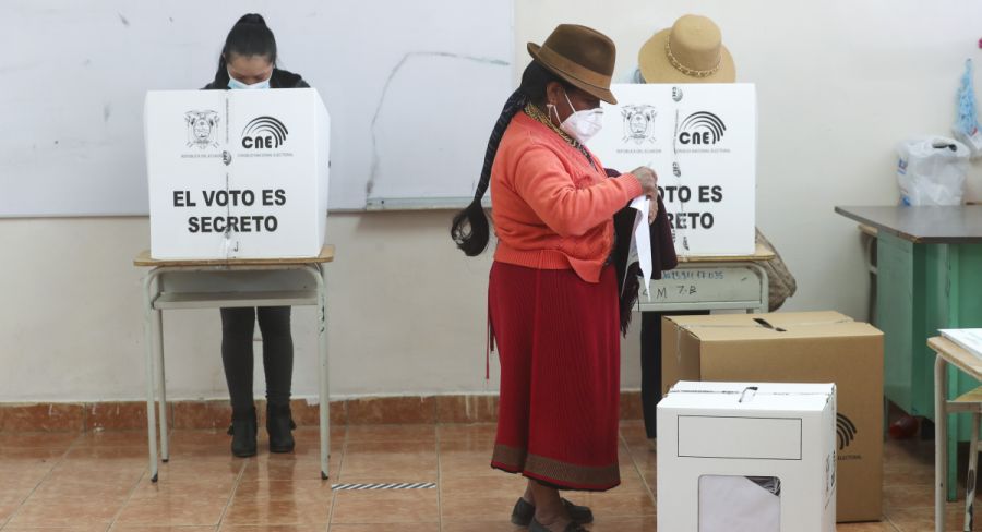 Peru, Ecuador and Bolivia maintain their electoral "super Sunday" despite pandemic