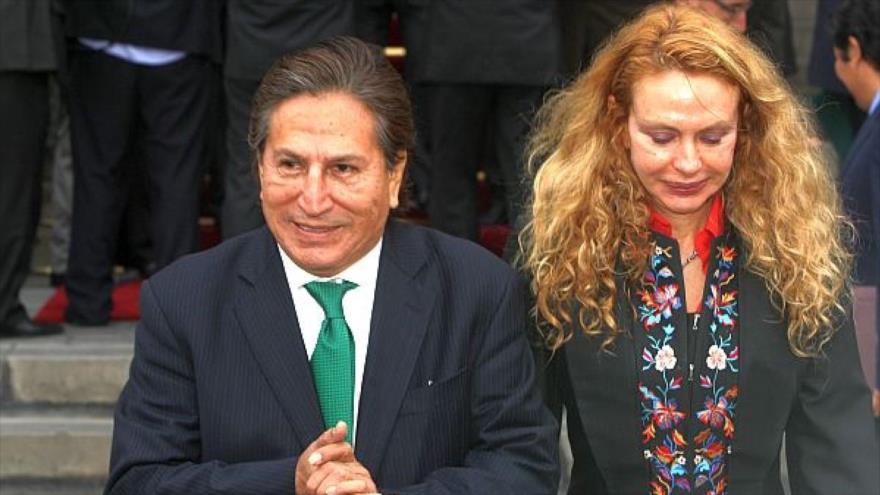 Alejandro Toledo and his wife Eliane Karp. (Photo internet reproduction)