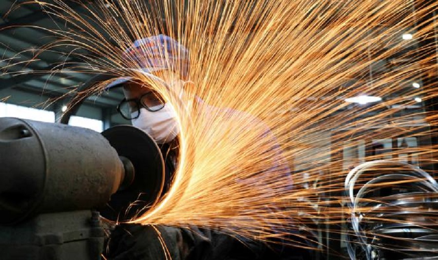Brazil’s industrial expansion loses momentum in April, but hires increase
