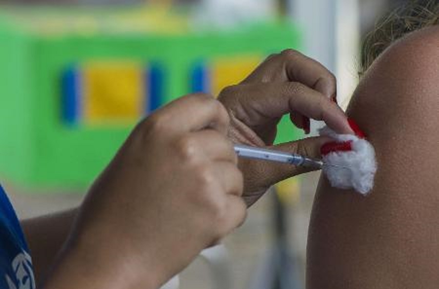 Covid-19: 33.4 million Brazilians have received one vaccine shot, 17.1 million both doses (May 5)