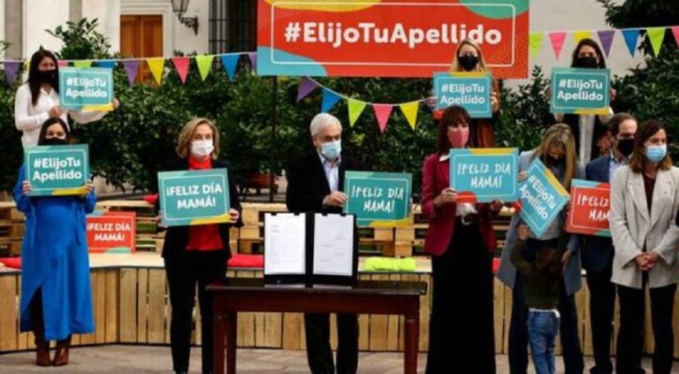 Chile: Sebastián Piñera enacts law permitting change in surname order