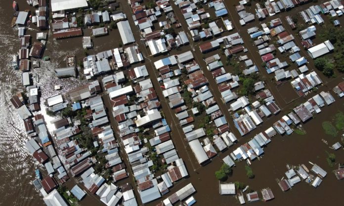 Level of Brazil's Amazon rivers continues to rise, affecting the ...