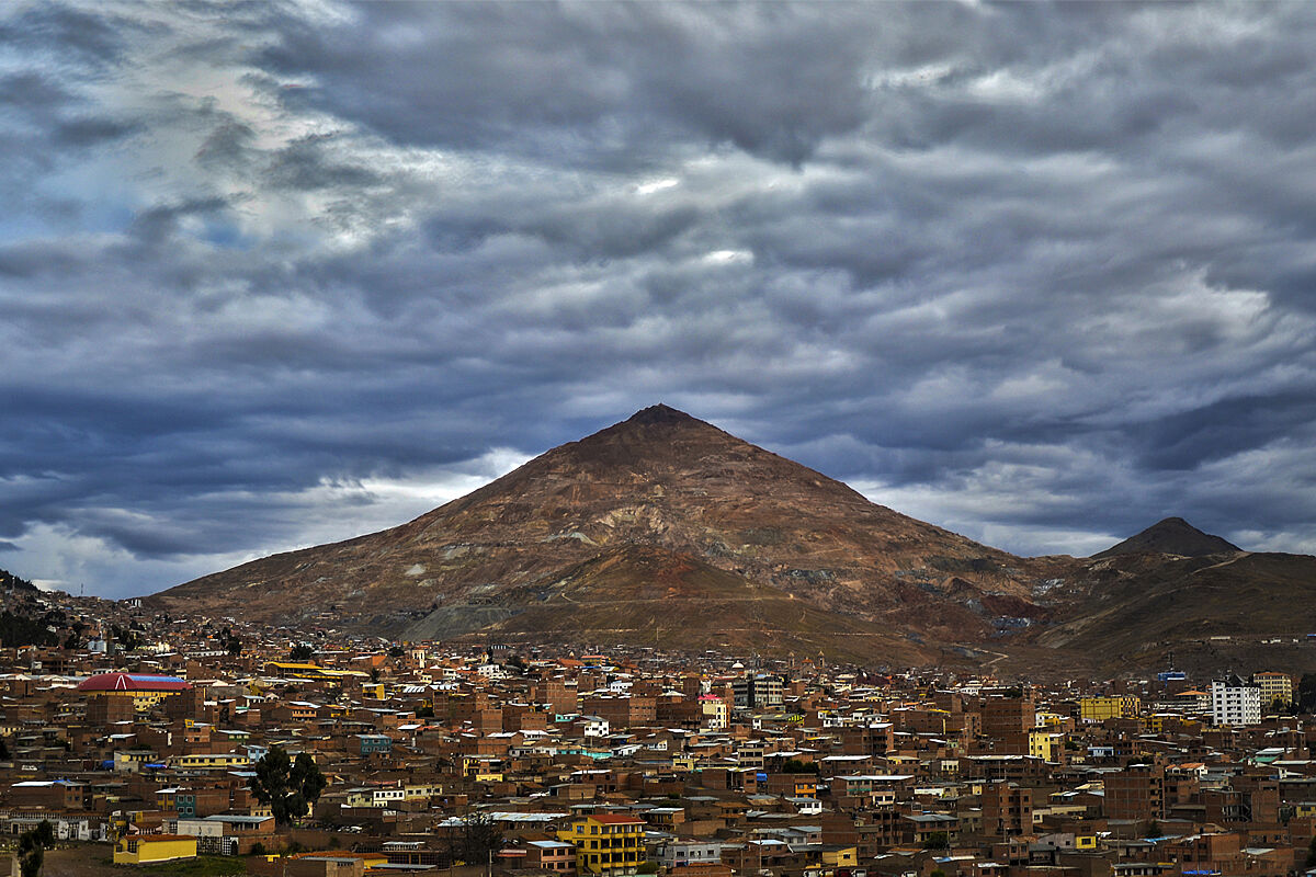 World Heritage Site Cerro Rico de Potosí, Bolivia. (Photo internet reproduction)