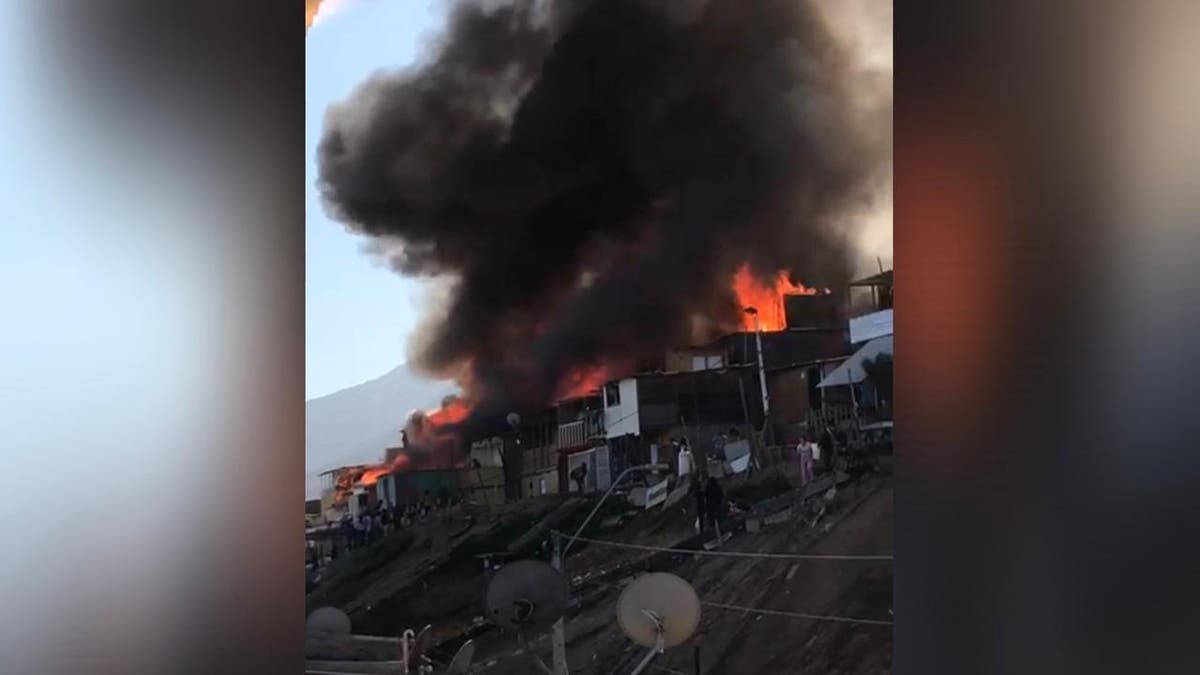 Fire in the north of Chile consumes 35 houses of an encampment