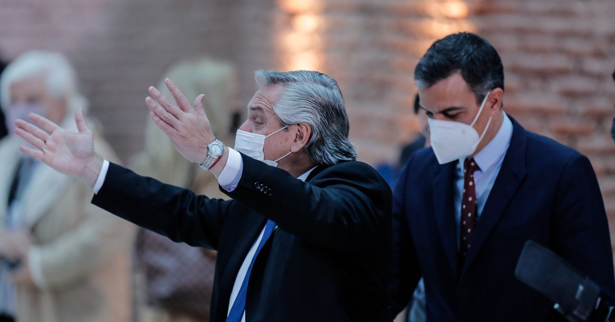 Alberto Fernández and Pedro Sánchez. (Photo internet reproduction)