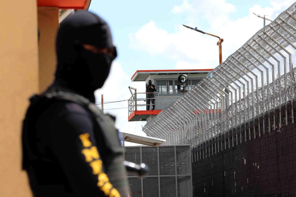 Honduras prison2