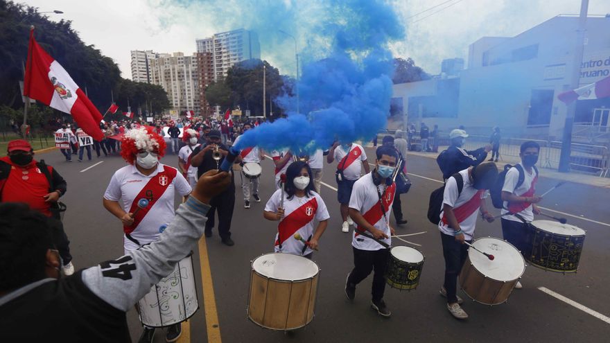 Peru revolte