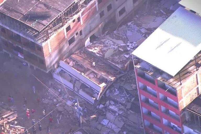 a four-story residential building collapsed in Rio de Janeiro.